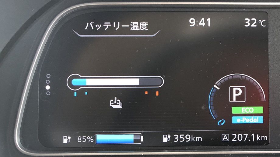 浜松SA（下り）　30分急速充電後　日産リーフ e+（62kWh）メーター　エアコンON　バッテリー温度計