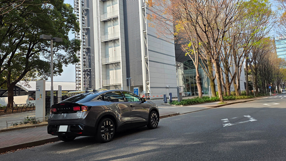 リーフ車体